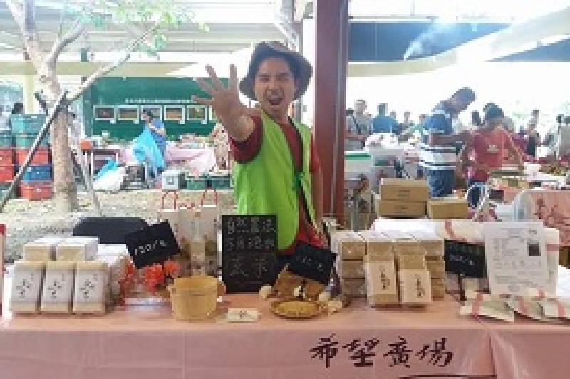 長濱金剛山下的百大青農